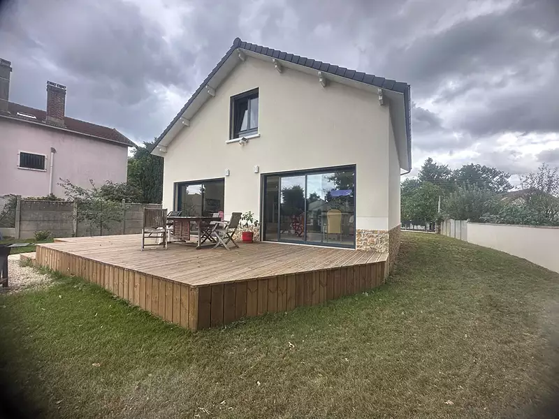 Maison, 250 m²