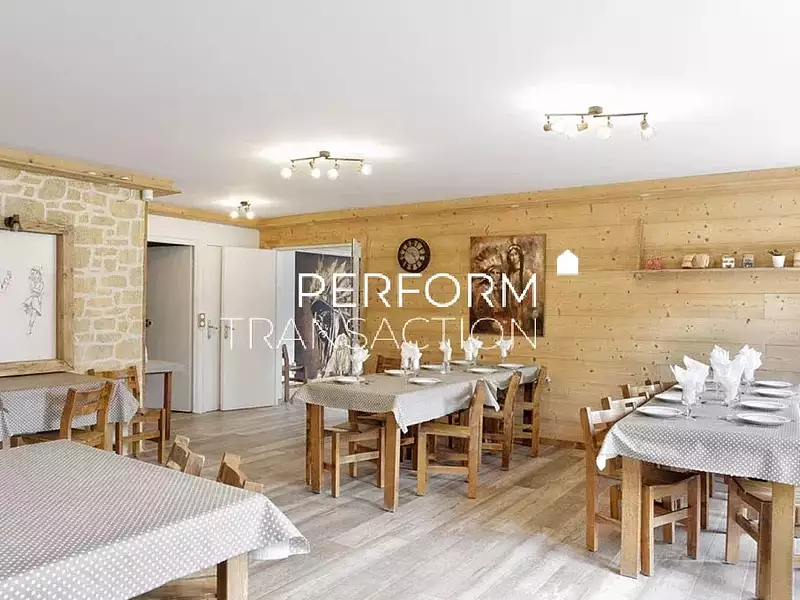 Maison, 600 m²