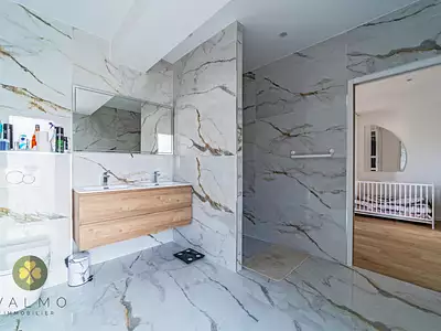 Maison, 275 m²