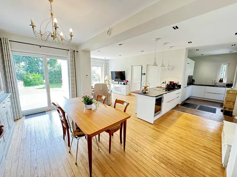 Maison, 180 m²