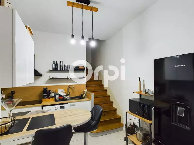 Maison, 168 m²