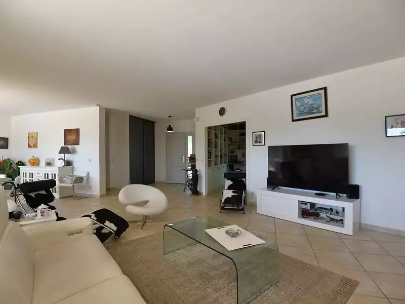 Maison, 185 m²