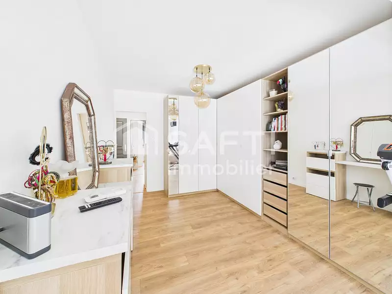 Maison, 260 m²