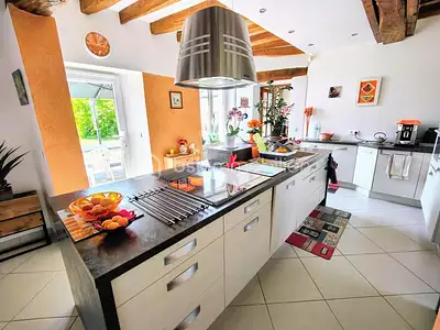 Maison, 296 m²