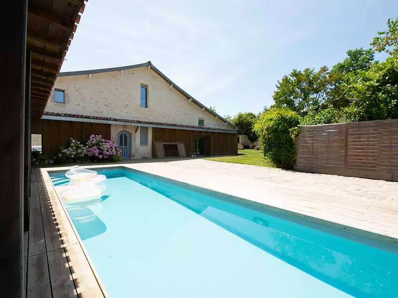Maison, 296 m²