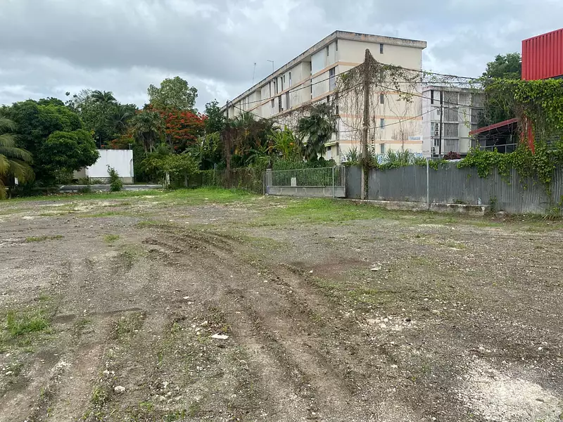 Terrain, 3 848 m²
