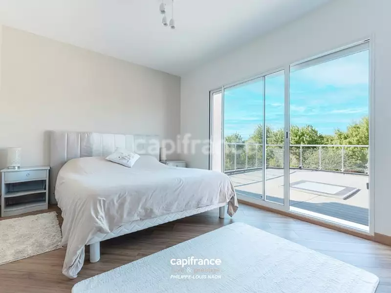 Maison, 260 m²