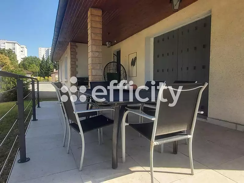 Maison, 117 m²