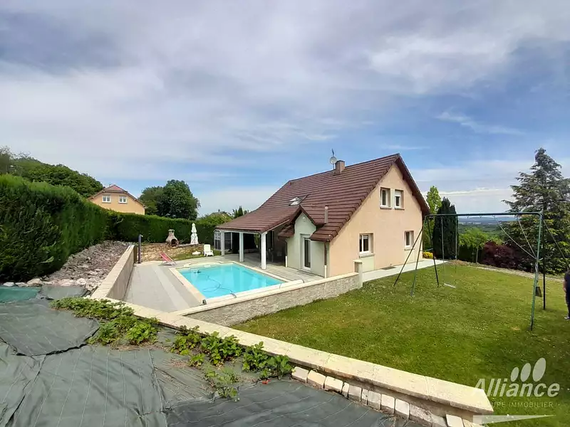 Maison, 155 m²
