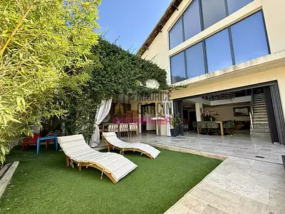 Maison, 160 m²