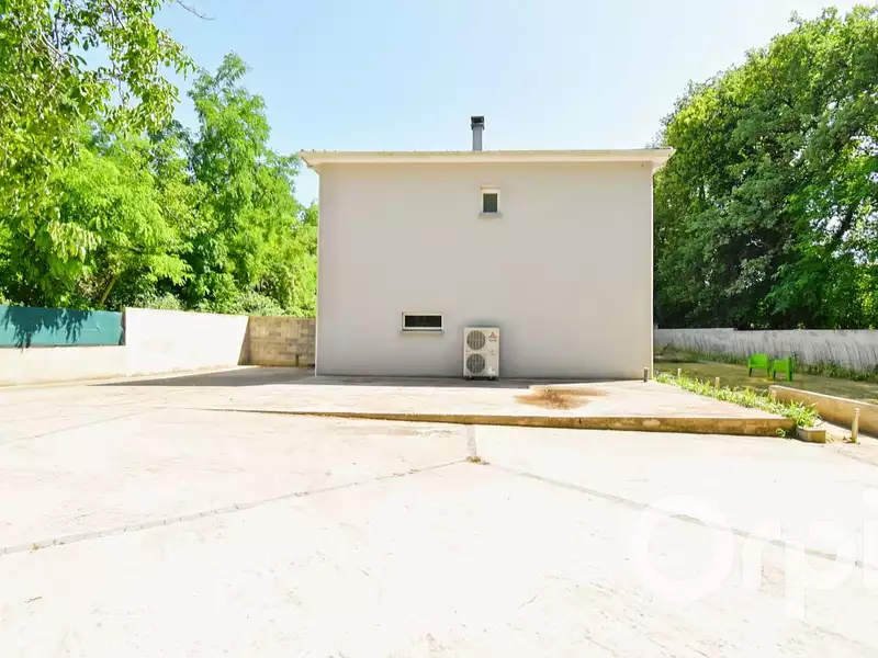 Maison, 220 m²
