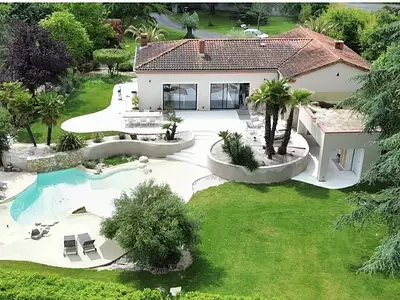 Maison, 245 m²