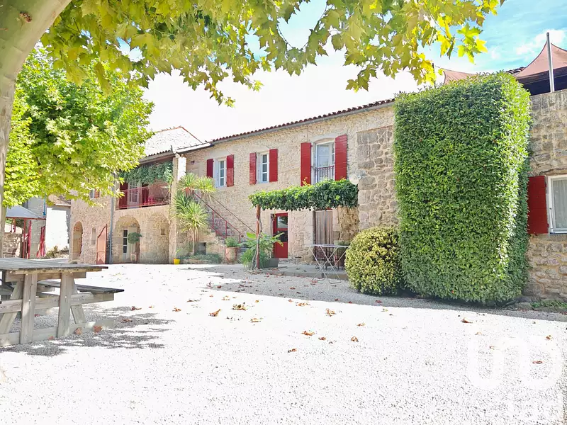 Maison, 340 m²