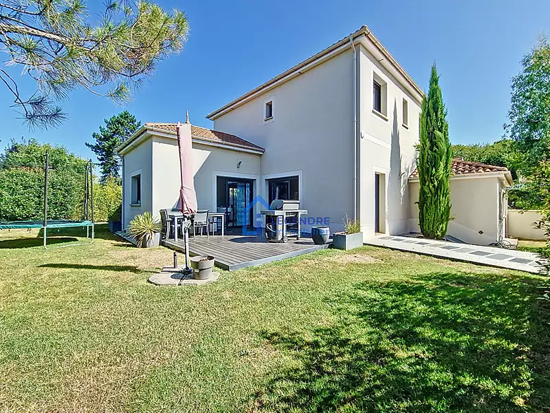 Maison, 250 m²