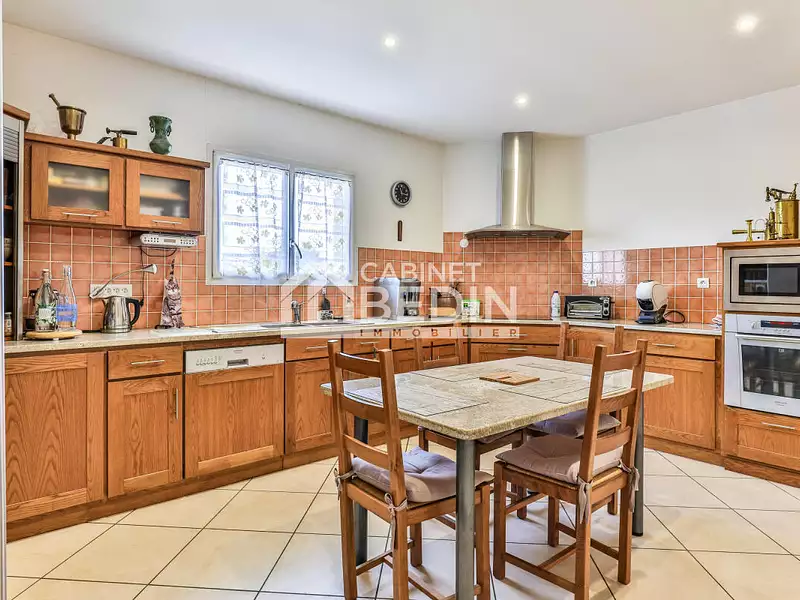 Maison, 170 m²