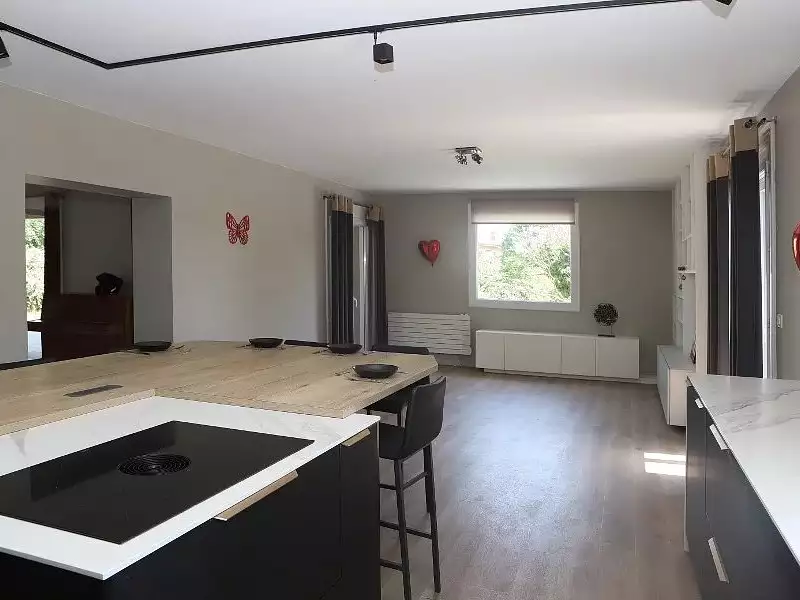 Maison, 180 m²