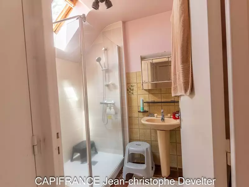 Maison, 250 m²