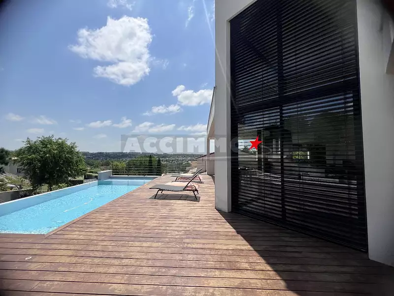 Maison, 160 m²