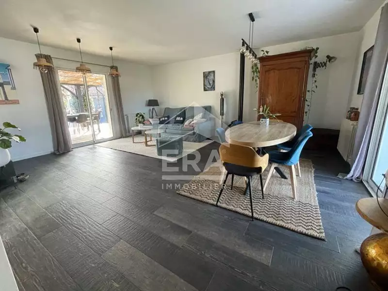 Maison, 143 m²