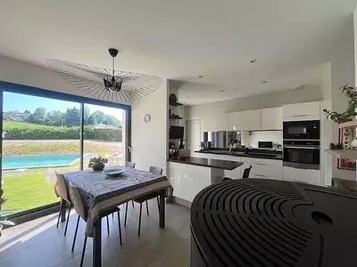Maison, 254 m²