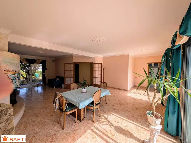 Maison, 181 m²