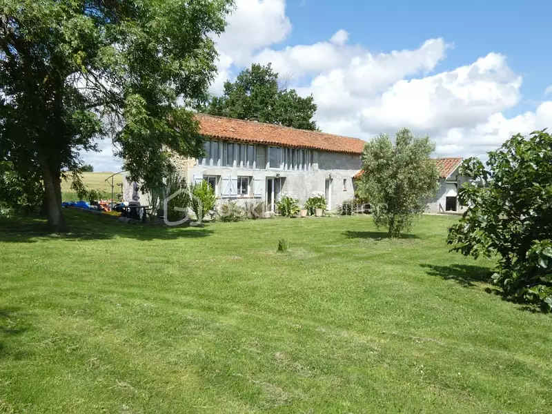 Maison, 190 m²