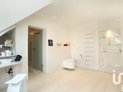 Maison, 245 m²