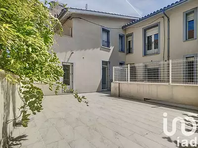 Immeuble, 374 m²