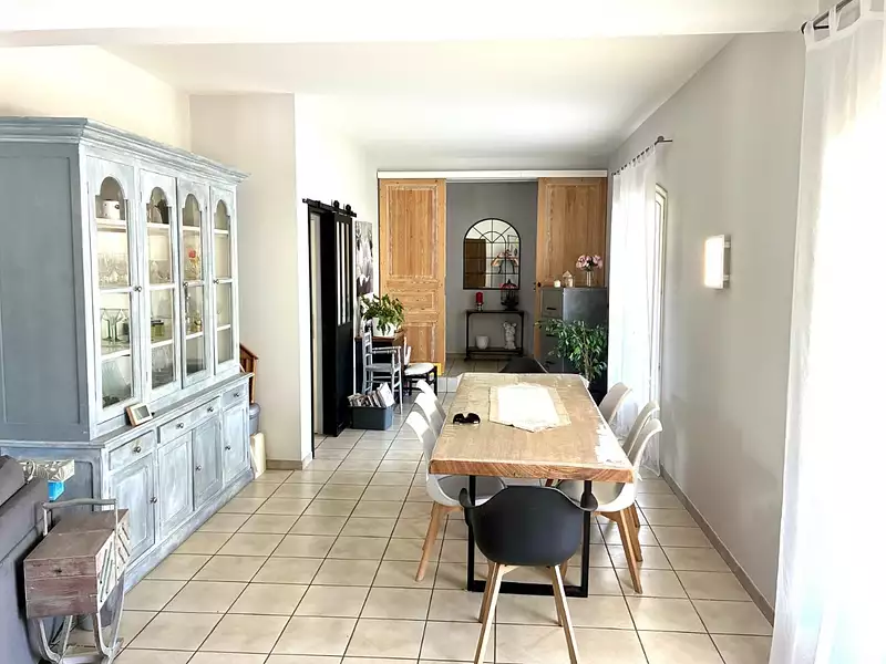 Maison, 250 m²
