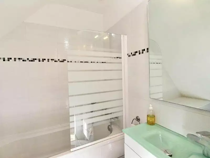 Maison, 180 m²
