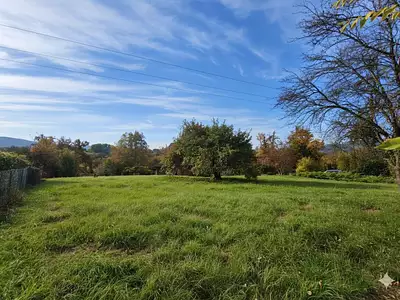 Terrain, 736 m²