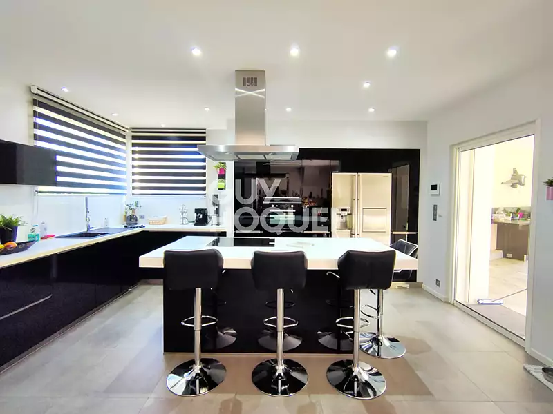 Maison, 299,63 m²