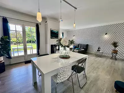 Maison, 208 m²