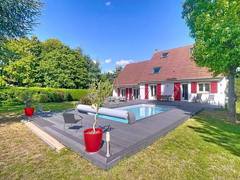 Maison, 225 m²