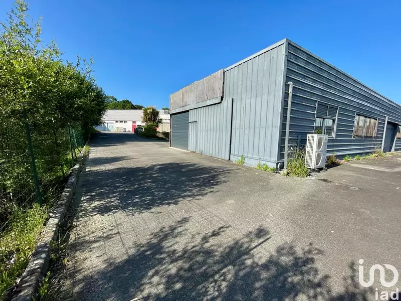 Divers, 300 m²
