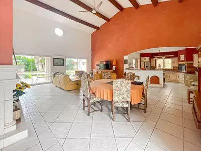 Maison, 153 m²