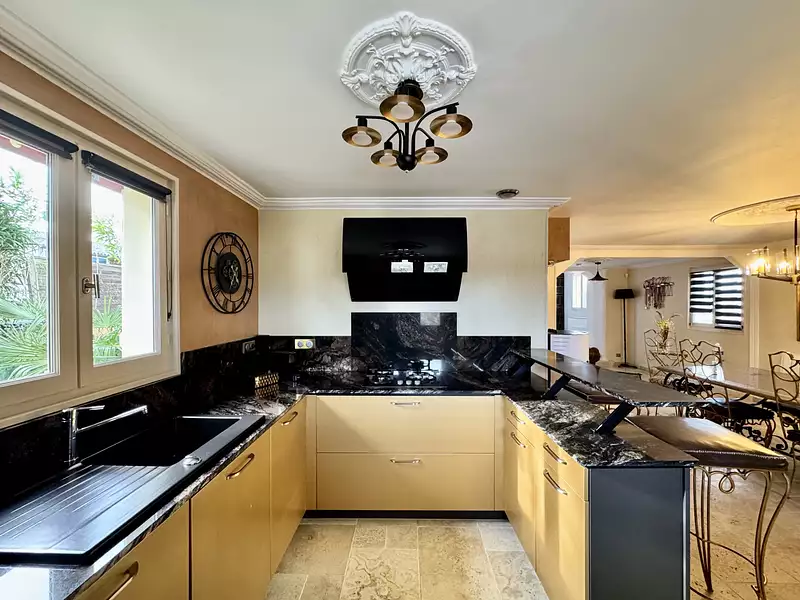 Maison, 175 m²