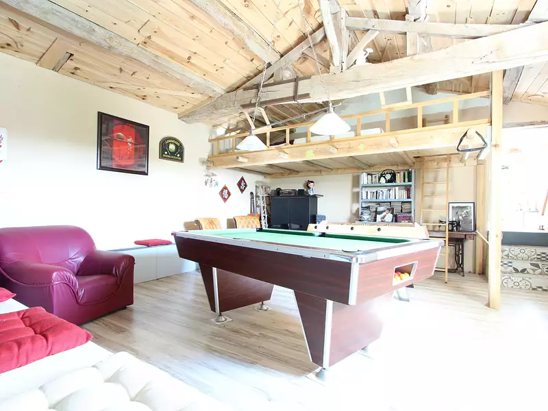 Maison, 218 m²