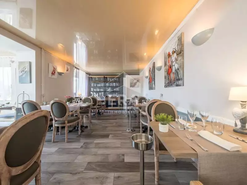 Immeuble, 1 520 m²