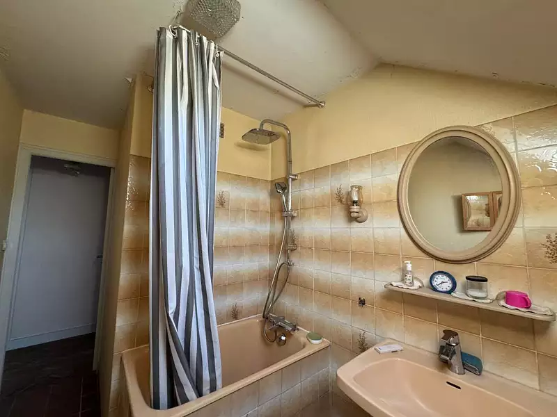 Maison, 245 m²