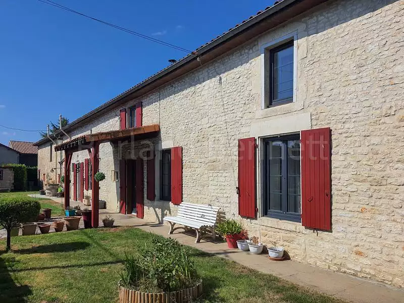 Maison, 227 m²