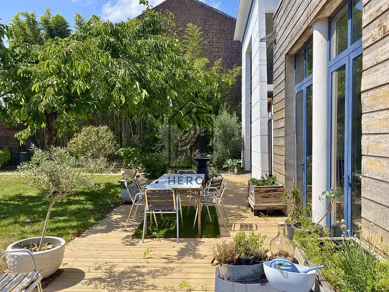 Maison, 393 m²