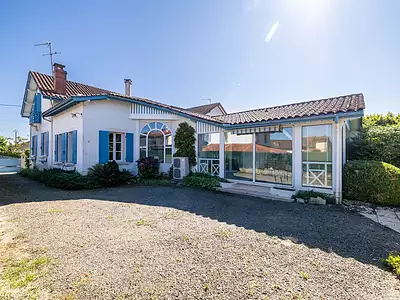 Maison, 240 m²
