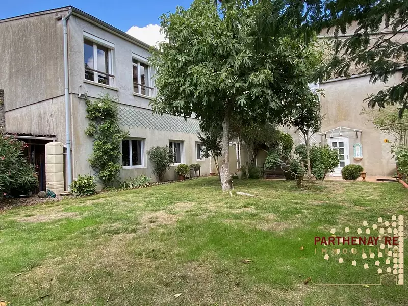 Maison, 167 m²