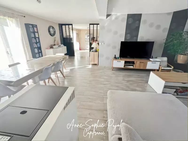 Maison, 164 m²