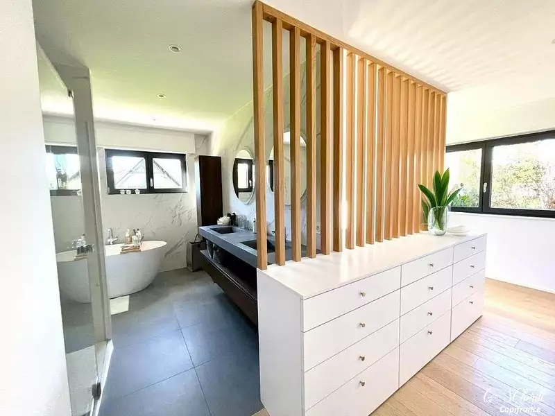 Maison, 196 m²