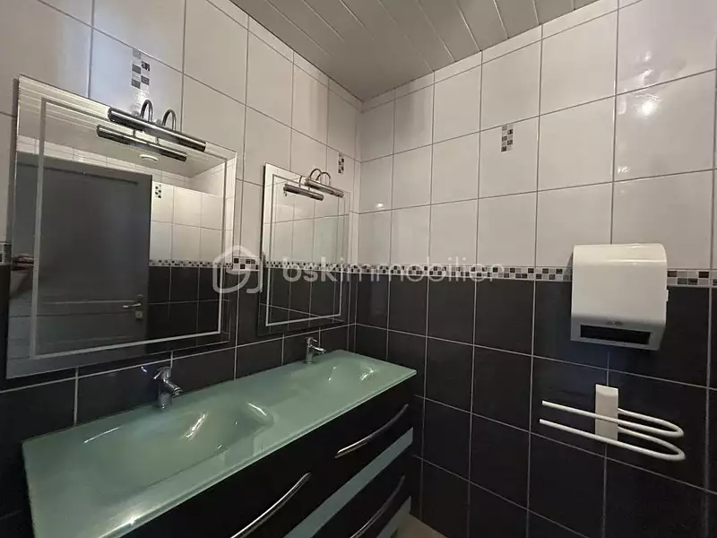 Maison, 220 m²