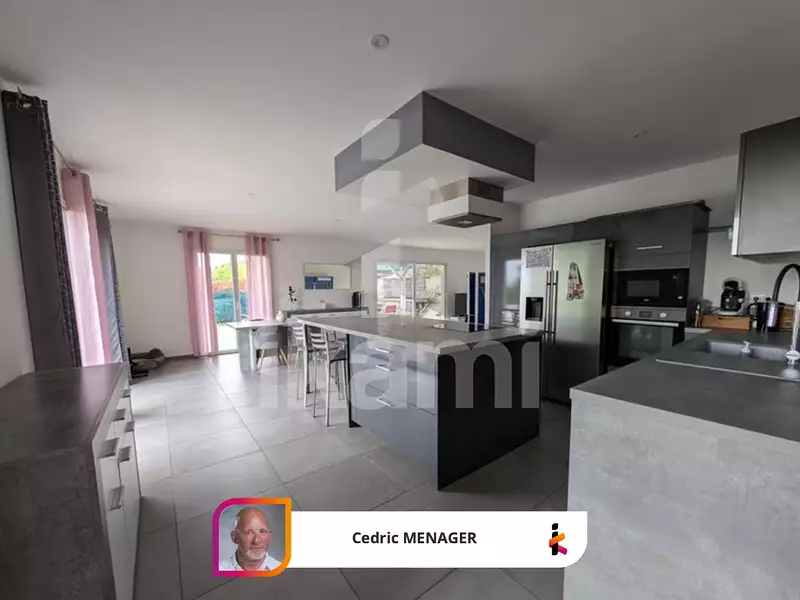 Maison, 194 m²