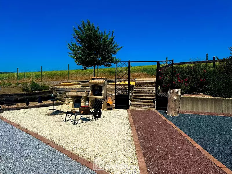 Maison, 166 m²