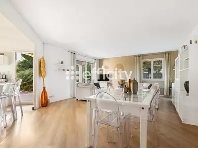 Maison, 160 m²